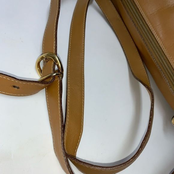 Gucci Tan and Cream Crossbody Bag - Picture 9 of 12